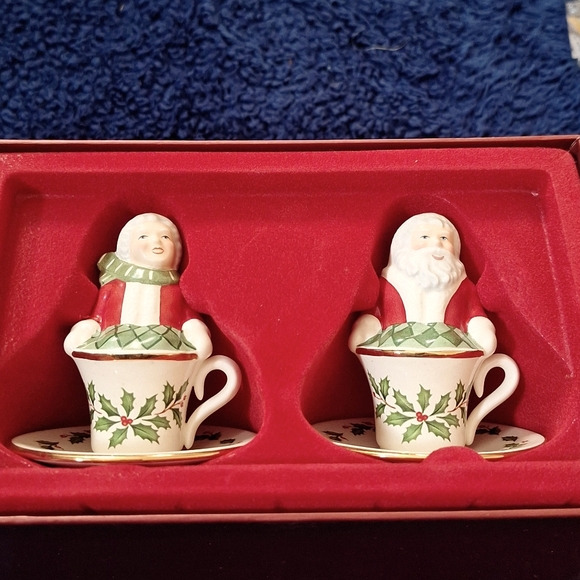 Lenox Other - NIB Lenox salt and pepper shaker set